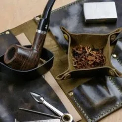 TOBACCO & LEATHER