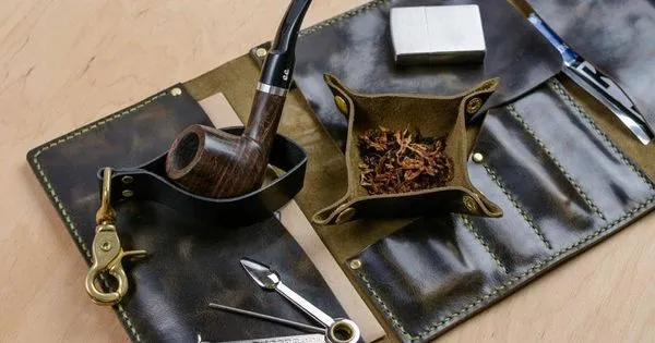 TOBACCO & LEATHER